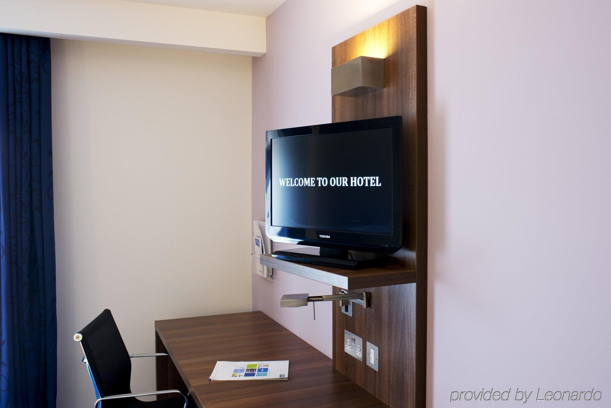 Holiday Inn Express Dunstable, An Ihg Hotel Δωμάτιο φωτογραφία