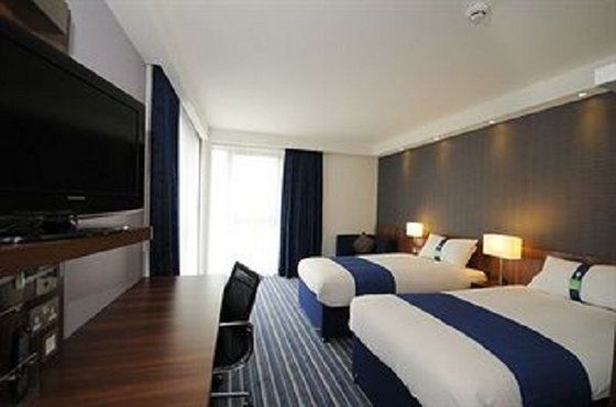 Holiday Inn Express Dunstable, An Ihg Hotel Δωμάτιο φωτογραφία
